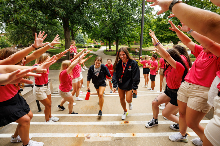 New Central College students being welcome to campus.